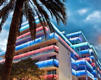 Hotel Europa Splash & Spa - Malgrat de Mar - Gebouw