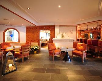 Country Wellnesshotel Bündnerhof - זאמנאון - טרקלין