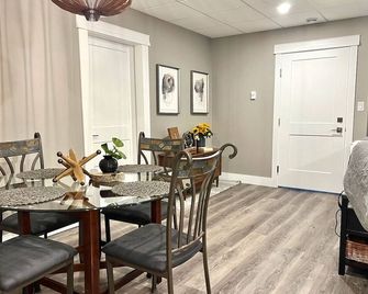 Fully insulated, cozy 2-bdrm suite cared for by Inclusively Home Ltd. - Prince George - Dining room
