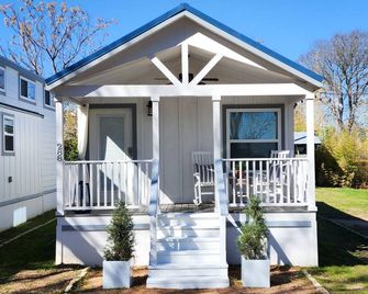 'The Suite' w/ King Bed - By The San Marcos River - Martindale - Building