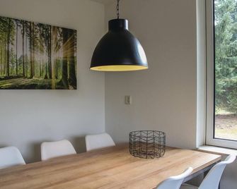 3 Bedroom Amazing Home In Vledder - Vledder - Dining room