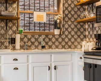 Villa Dubois Guest House - Chicago