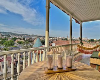 New Apartment With Amazing Views In Old Tbilisi - Tiflis - Balkon