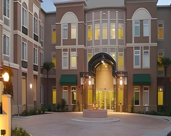 Holiday Inn Express Windsor Sonoma Wine Country By IHG - Windsor - Gebäude