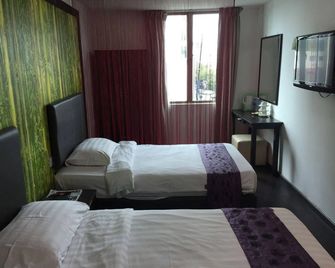Le Hotel Kota Kinabalu - Kota Kinabalu - Sypialnia