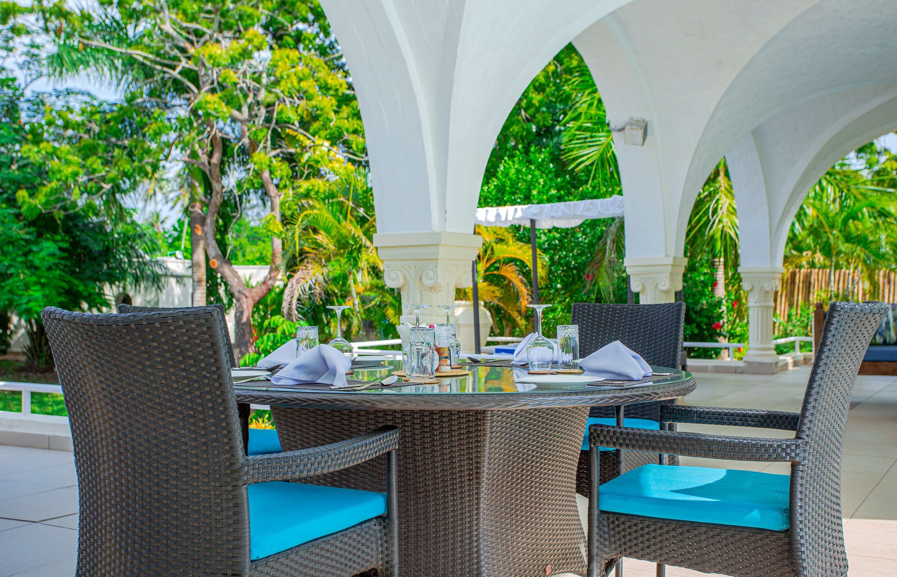 Mzima Beach Resort - Ukunda - Uteplats