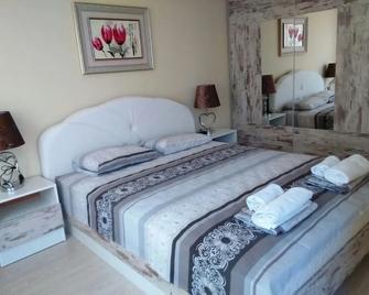 Admiral Plaza Apartments - Słoneczny Brzeg - Sypialnia