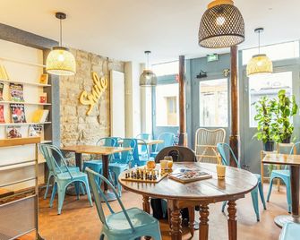 يانغ آند هابي لاتين كوارتر باي هيفوفوستلز - باريس - مطعم