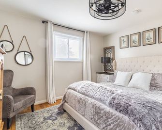 NASH Lakehouse 5 bedroom 30 mins to downtown - Mount Juliet - Спальня