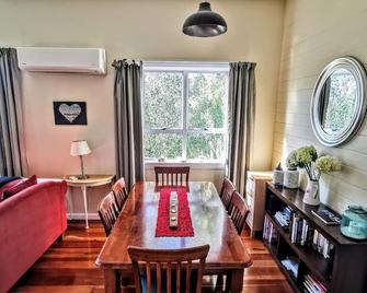 Olive Tree Cottage, Martinborough - Martinborough - Їдальня