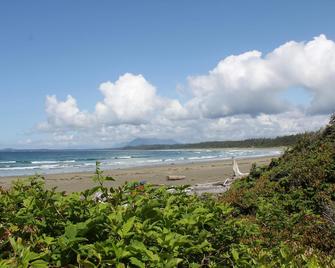 Salt Loft - Oceanfront, Hot Tub and Firepit! - Ucluelet - Beach