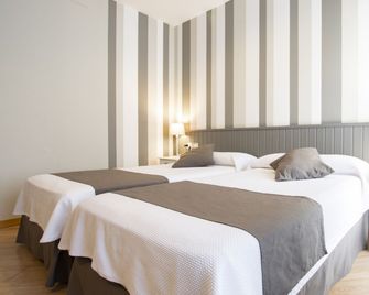 Hotel Isabel de Segura - טרואל