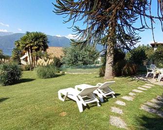Panorama sul lago - Porto Valtravaglia - Patio