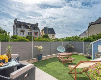 Les Terrasses de la Plage by Interhome - Quiberon - Patio