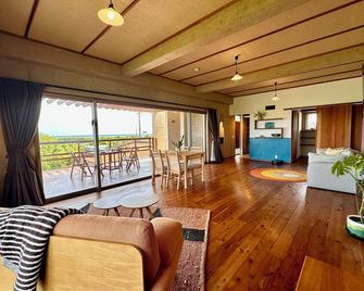 Ocean Palm Villa Ishigaki - Ishigaki - Sala de estar