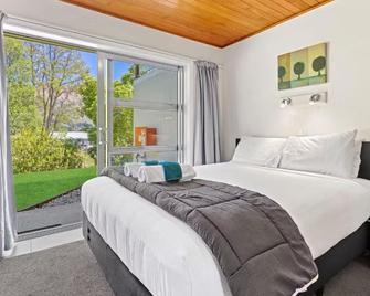 Asure Brookvale Motel - Wanaka - Bedroom