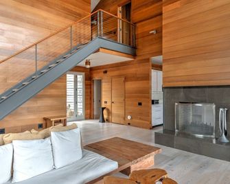 Ocean Access, Spectacular Views, Expansive Deck with Grill - Napeague - Living room