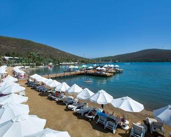 Green Bay Resort & Spa - Bodrum - Beach