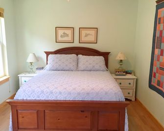 Mimi's Mansion At Stacy Ranch, Cabin On 120 Acres Between Ingram & Hunt, Tx - Ingram - Habitación