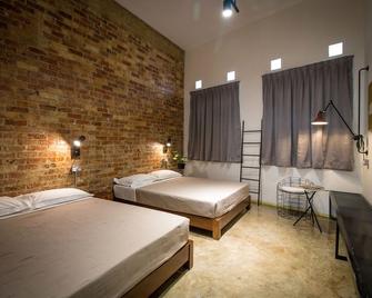 The Brownstone Hostel & Space - Ipoh - Bedroom