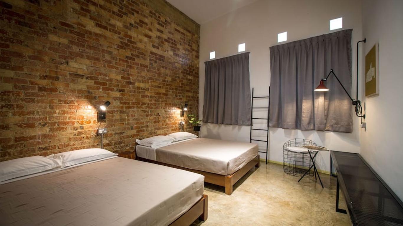 The Brownstone Hostel & Space