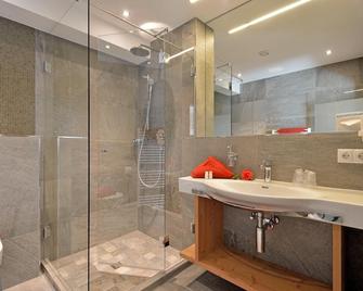 Landhotel Lechner - Kirchberg in Tirol - Bathroom