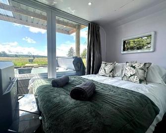 The Lux Pod - Coleraine - Bedroom