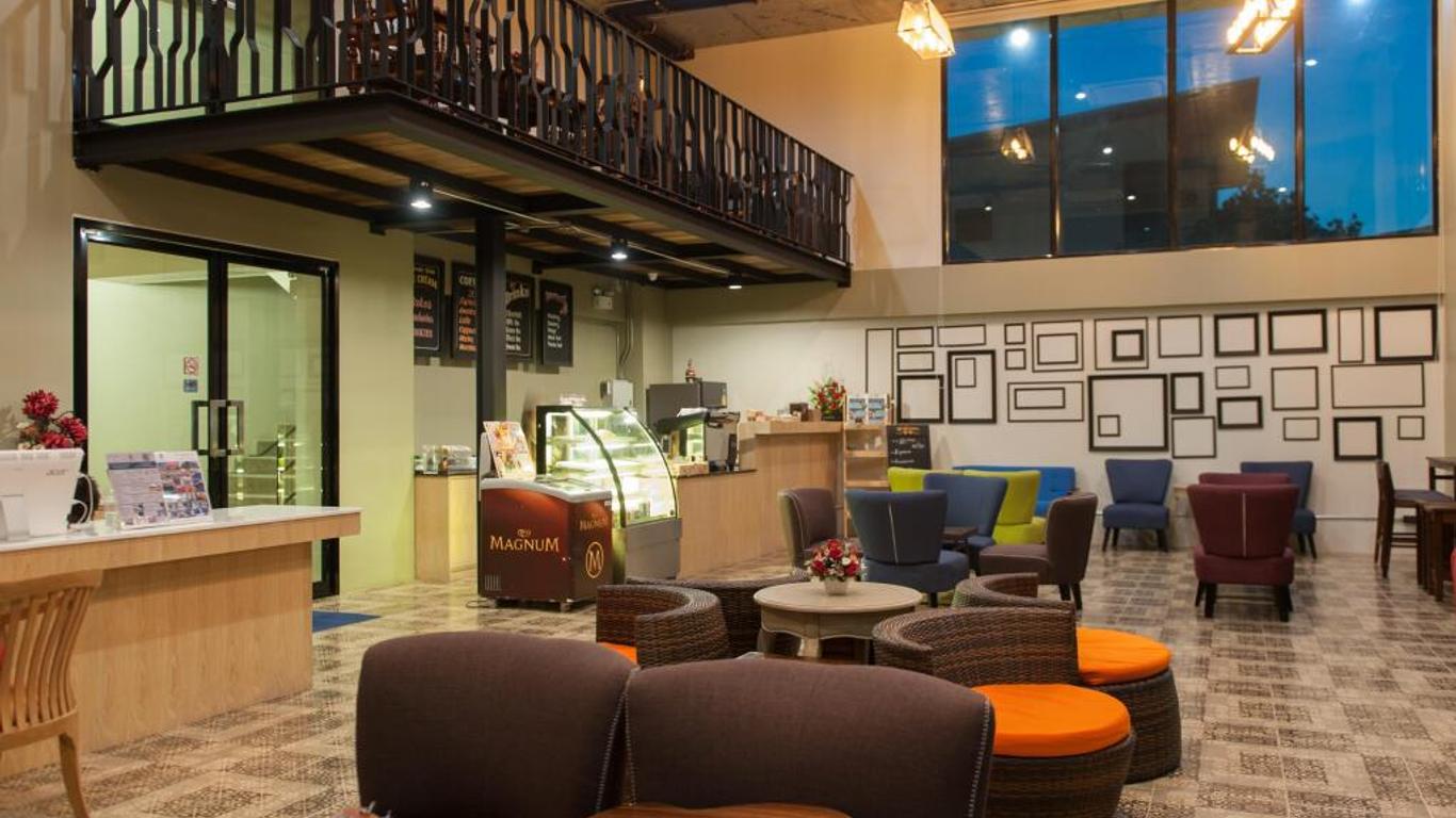 더 식스틴 나이양 비치 호텔 SHA+