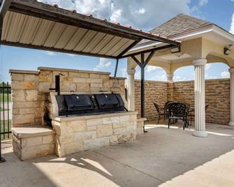 Comfort Inn and Suites Gatesville near Fort Cavazos - Gatesville - Property amenity