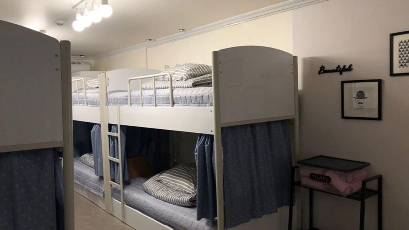 Jun Guesthouse