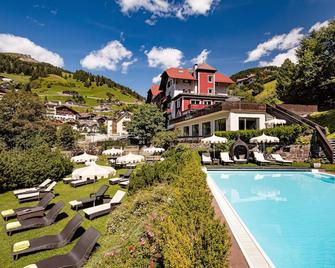 Grand Hotel Wolkenstein - Selva di Val Gardena - Pool