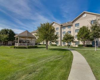 Spark by Hilton Amarillo East - Amarillo - Building