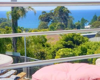 Mollymook Ocean View Motel - Welcoming Guests 18 Years and Older - Ulladulla - Balkong