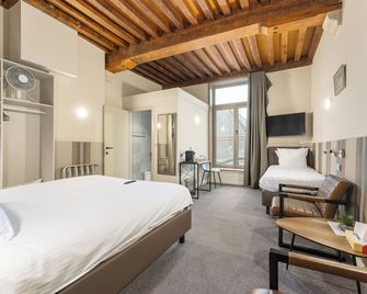 Hotel karel de stoute - ברוג' - חדר שינה