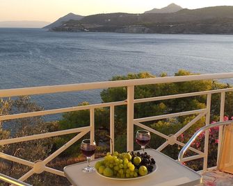 Kavos Bay Seafront Hotel - Agia Marina - Balkon