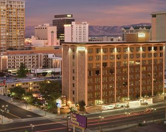 Great dining, nightlife and gaming! - Reno - Gebäude