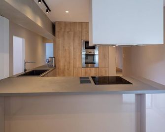 Hippocrates - Faliro Deluxe Apartment - Palaió Fáliro - Kuchnia