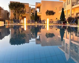 Creta Verano Hotel - Mália - Uima-allas