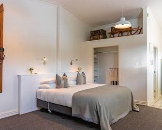Luxury Accommodation With Breakfast - Omarama - Bedroom