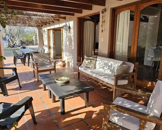 Espaciosa Y Calida En Medio De Gran Parque - Luján de Cuyo - Patio