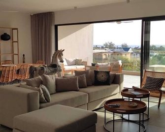 Superbe appartement avec vue mer et montagnes. - Tamarin - Salon