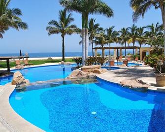Las Mananitas - 2br Beachfront - #103 Groundfloor 1900 Sf Phase 1 Condo - San José del Cabo - Piscina