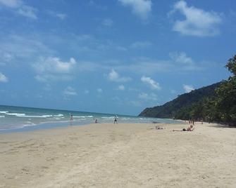 Cookies Hotel - Ko Chang - Strand