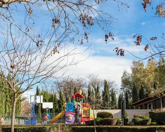 hu Roma Camping In Town - Rome - Outdoor view
