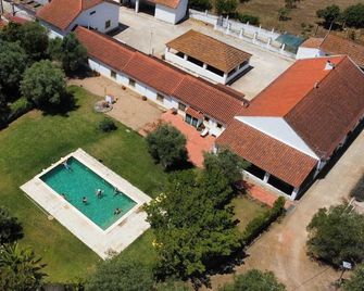 Farmhouse in Ota | Alenquer, ideal for family holidays or a short getaway - Alenquer - Edificio