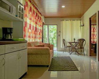 Hotel Las Orquideas - La Fortuna - Wohnzimmer