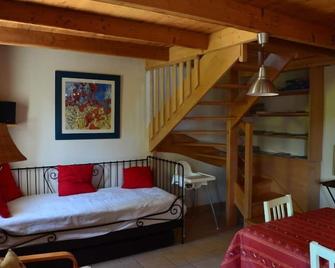 Boulonnaise farmhouse restored, typical, facing south on a wooded plot of 400m2 - Wimille - Living room