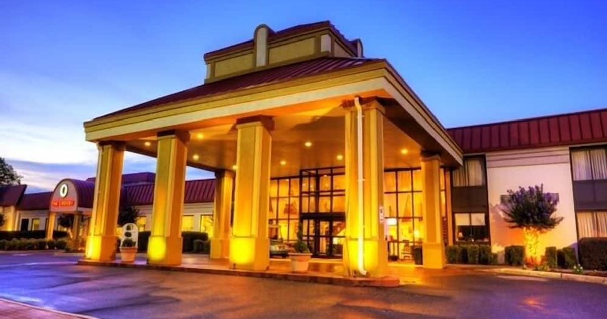 Village Inn Clemmons/Winston Salem, Trademark by Wyndham £50. Clemmons