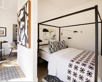The Studio on Ast., Downtown Bentonville near all! - Bentonville - Bedroom