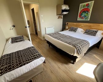 Brit Hotel Le Kerodet - קימפה - חדר שינה